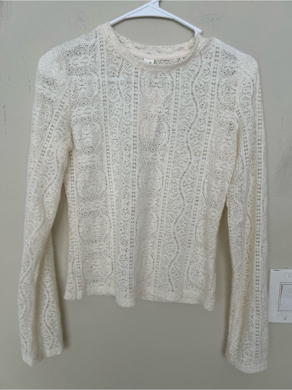 NWT Commense Ivory Lace Long Sleeve Sheer Stretch Top Boho Romantic. Size M